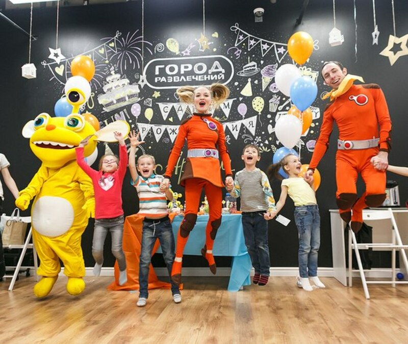 День рождения в стиле "Алиса знает ,что делать!"